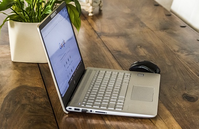 Práce na home office mě baví. 